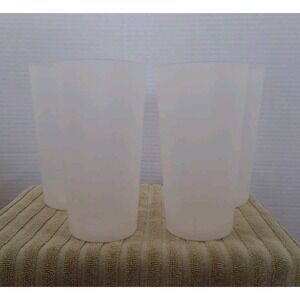 NIP‎ Set Of 4 Room Essentials 26 fl oz Plastic Tall Tumbler White Smooth Design